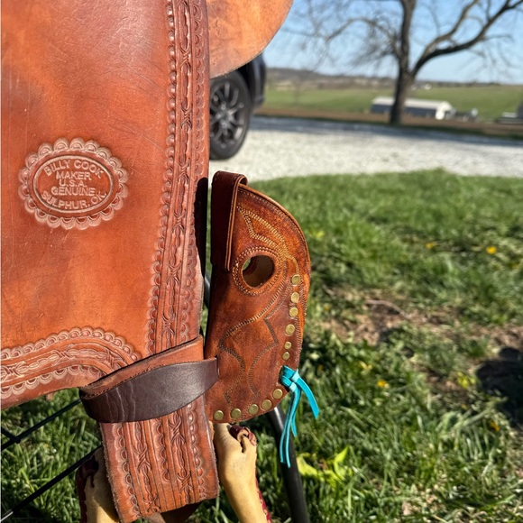 Leather Saddle Flag Holder - Picture 3 of 3